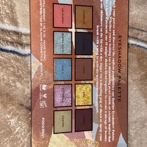 Alamar Gold and Purple Eyeshadow Palette
